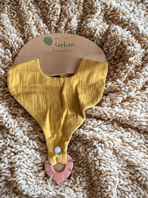 Bubsy Cotton Bib with Teether